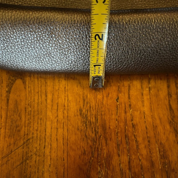 Michael Kors Silver Metallic Chained Wristlet EUC - Picture 12 of 12